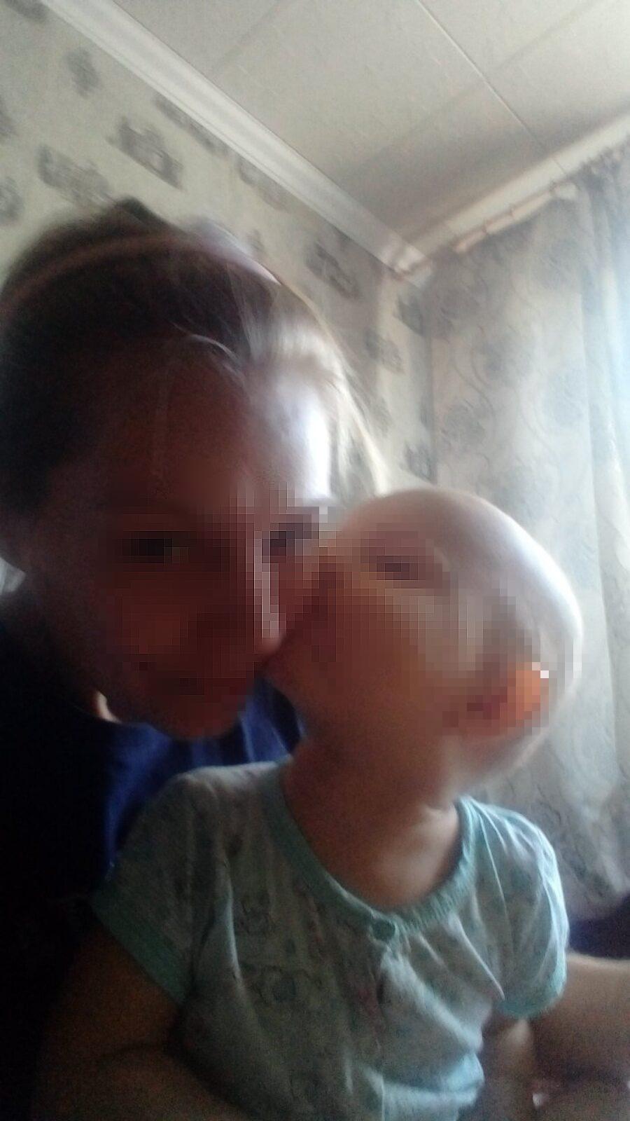 Фото «Соседи помогали спасти ребёнка»: 32-летняя мать выпрыгнула из окна из-за угрозы лишения родительских прав в Новосибирске 6